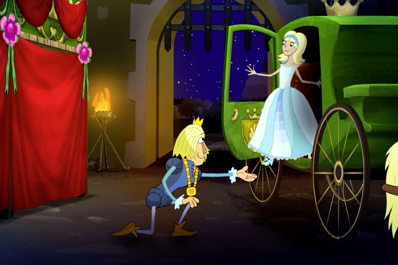 Blondynka księżniczka w niebieskiej sukni wychodzi z zielonego powozu, gdy książę kłania się i podaje rękę. Scena rozgrywa się nocą przy bramie zamku, z czerwoną zasłoną i pochodnią w tle.