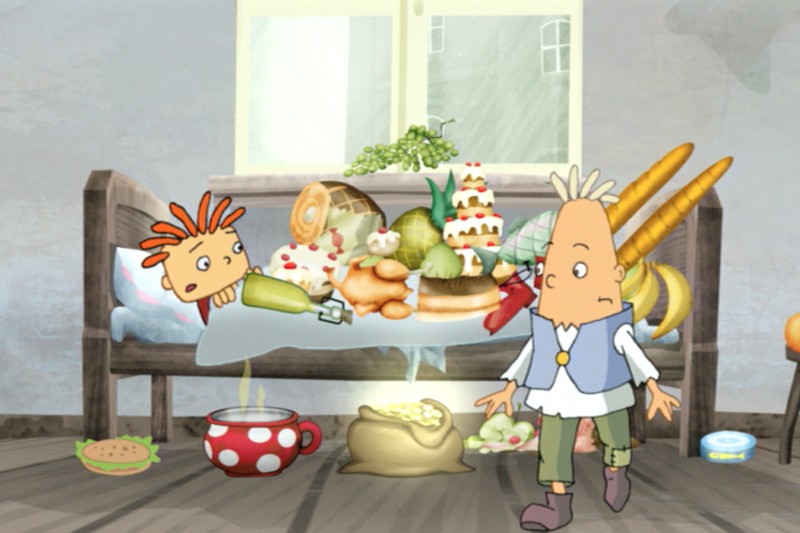 Postać z kreskówki z kolczastymi, pomarańczowymi włosami leży na ławce pokrytej różnymi potrawami, podczas gdy inna postać z jasnymi włosami i niebieską kamizelką stoi w pobliżu. W tle widać okno i kubek.