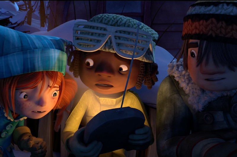 Trójka animowanych dzieci w zimowych ubraniach gromadzi się na zewnątrz nocą. Środkowe dziecko trzyma urządzenie z anteną i nosi duże, pasiaste okulary, podczas gdy pozostali patrzą z niespokojnymi minami.