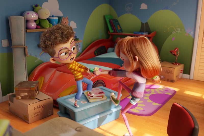 Dwoje animowanych dzieci kłóci się i ciągnie zieloną zabawkę w kolorowej sypialni z czerwonym łóżkiem w kształcie samochodu, tekturowymi pudełkami i porozrzucanymi dookoła książkami, podczas gdy z prawej strony wpada światło słoneczne.