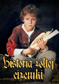 Młody chłopiec w staromodnym ubraniu siedzi i trzyma drewno na opał. Tekst po polsku brzmi: Historia żółtej ciżemki.